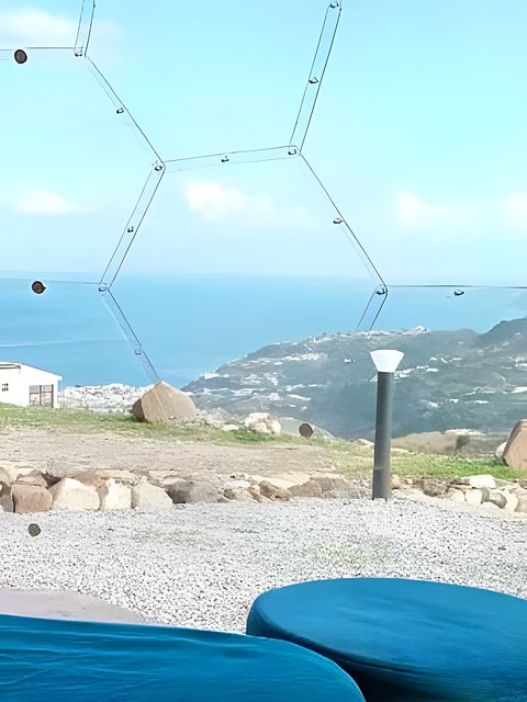 Bolla glamping affacciata sul mare